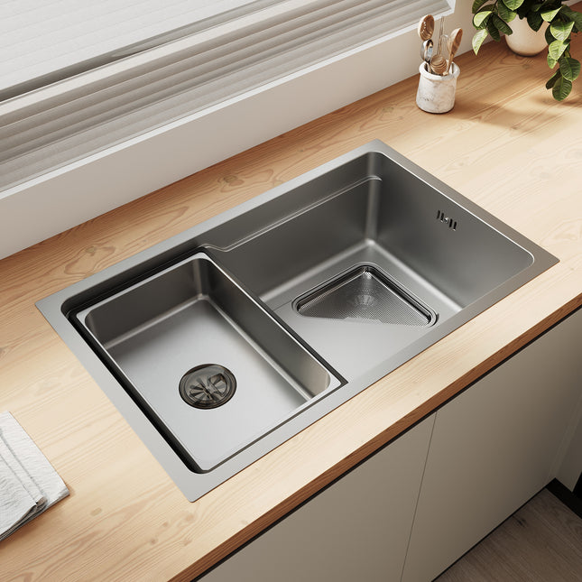 Évier de cuisine en acier inoxydable 304 SUS à 1 cuve, évier encastrable à cuve unique avec panier à déchets triangulaire côté étroit, Argenté, 70×43cm