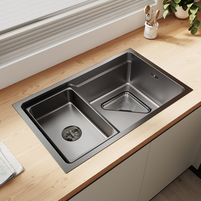 Évier de cuisine en acier inoxydable 304 SUS à 1 cuve, évier encastrable à une cuve avec panier à déchets triangulaire côté étroit, Noir, 70×43cm