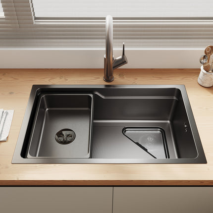 Évier de cuisine en acier inoxydable 304 SUS à 1 cuve, évier encastrable à une cuve avec panier à déchets triangulaire côté étroit, Noir, 70×43cm - SIRHONA